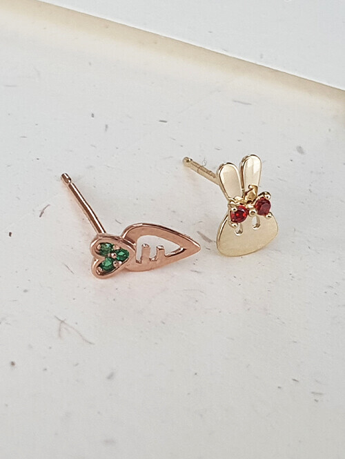 14K 캐롯냠냠 토끼 귀걸이 (침/핀형)